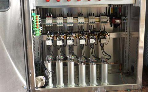 低壓電力電容器爆炸的原因是什么？